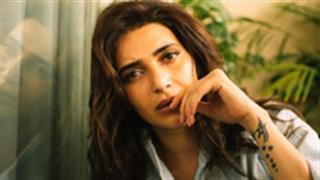 Karishma Tanna impresses with her modish and debonair style 