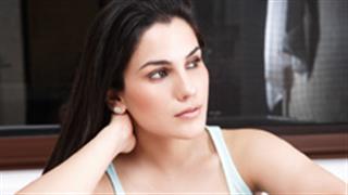 Kashish Singh's shoot disrupted in Chandigarh