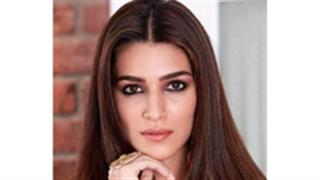 After Varun Dhawan, Neetu & Maniesh Paul, Kriti Sanon tests positive for COVID-19!