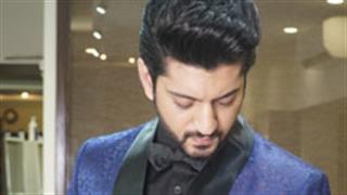 Kunal Jaisingh ups his style game at the Gold Awards