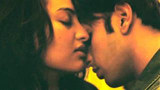 Doing intimate scene with Sonakshi was easy: Ranveer