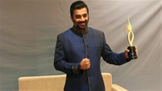 R Madhavan wins Best Actor award at IIFA Utsavam 2017 for Irudhi Suttru!