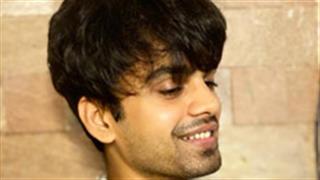 I want to play roles which challenge me as an actor says Mahesh Tanwar!