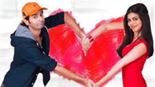 The new look of 'Main Aur Mr Riight' is out now