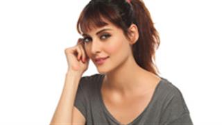 Mandana Karimi is all set to become an entrepreneur launches her new take away kitchen line Mandana's Kitchen