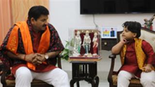 When Kahat Hanuman Jai Shri Ram’s Bal Hanuman blessed popular actor Manoj Tiwari