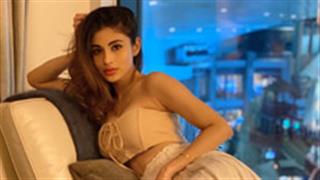 कैसे कर रही हैं मौनी रॉय लंदन में एन्जॉय, देखिये तस्वीर