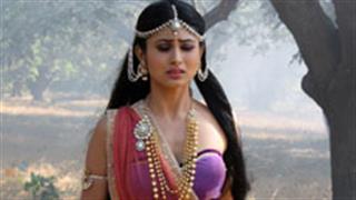 Mouni Roy returns to 'Mahadev'