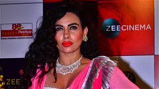 Actress Myrra shines bright while walking the red carpet at Zee Cine Awards 2018
