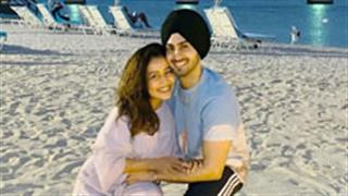 Neha Kakkar & Rohanpreet give perfect honeymoon goals to newlywed couples; singer shares latest pictures from Atlantis!