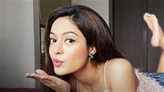 ज़ी5 की विशेष सीरीज़ 'नेवर किस योर बेस्टफ़्रेंड: लॉकडाउन स्पेशल' का पहला पोस्टर हुआ रिलीज़!