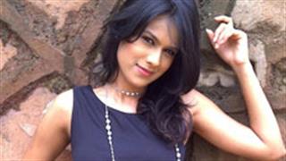 TV celebs pick clothes from Options Fashion Mall