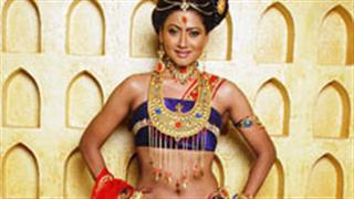 Nigaar gets married, thanks well-wishers