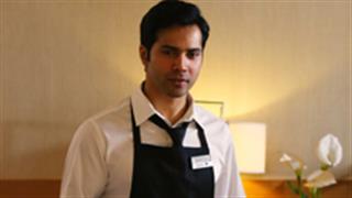 When Varun Dhawan was mistaken for a Hotel Employee by tourists!