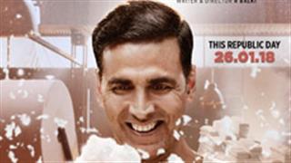 Akshay shares new 'Padman' poster - feels mad only become famous!