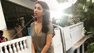 Parineeti Chopra's feeling hot, hot, hot...