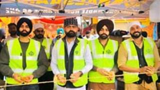 Pollywood celebs reach Delhi to feed protesters!