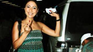 First look: Pooja Misrra shows middle finger at IIFA