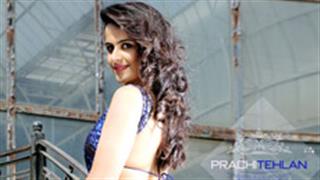 Unpleasing flight delay episode turns into a golden chance for Prachi's fans