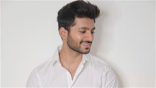 I get lot of compliments for my smile: Pratick Chaudharry