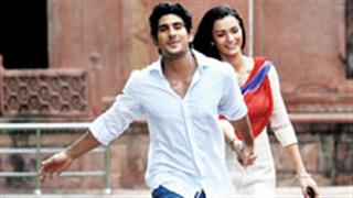 Prateik-Amy move in together