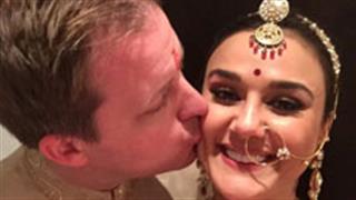 Priyanka Chopra is in love with Preity Zinta as she shares an adorable picture with her Patiparmeshwar!