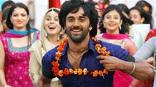 Does Pulkit Samrat have 3 spot boys to do his bidding?