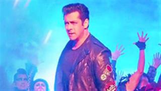 Twitterati gives a thumbs up to Race 3 anthem song 'Allah Duhai Hai'!