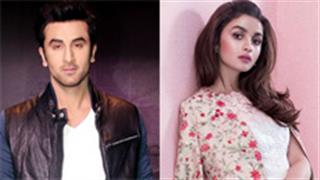 Ranbir Kapoor - Alia Bhatt's midnight rendezvous captured in pictures!