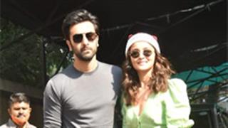 Alia Bhatt and Ranbir Kapoor`s pics from Kapoors' Christmas bash break the internet!