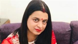 Rangoli Chandel hits back at Shabana Azmi for her remarks on Kangana Ranaut!
