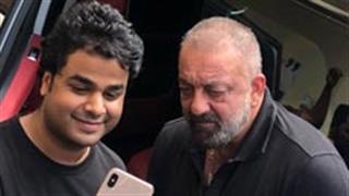 Actor and creator Rohit Gupta roast RJ Rishi Kapoor in Sanjay Dutt’s voice