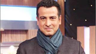 रॉनित रॉय अपने घर का सामान बेचकर कर रहे है 100 परिवारों की मदद