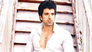 Model Rufy Khan makes his debut 'Nautanki Saala'