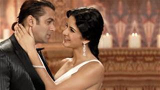 Katrina busy with SRK, Salman awaits her return