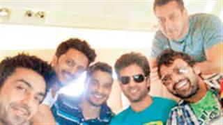 Spotted: Salman and friends!