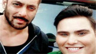 Salman Khan gives fitness tips to actor Sumeet Samnani