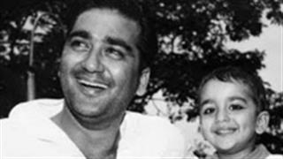 Sanjay Dutt shares a heart-touching picture to mark his father's birth anniversary