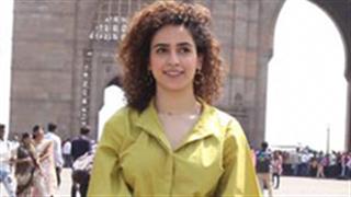 Sanya Malhotra recreates her 'Photograph' moment at Gateway of India with Real-Life Photographers