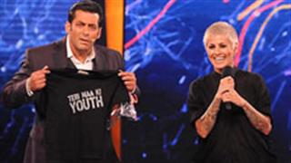 Sapna Bhavnani goes nude for new PETA ad