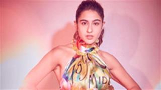 Stunning Sara Ali Khan walks the red carpet sans makeup and we are in awe of her raw beauty and confidence