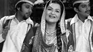 Sarika says Yes to a Qawwalli