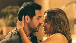 Watch the sensuous song 'Tere Jaisa' from 'Satyameva Jayate'!