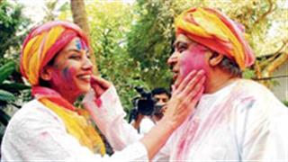 SRK's punishment too harsh: Javed Akhtar
