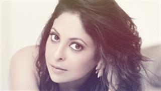 'Hair & there': Shefali Shah pens down a oh-so-relatable poetry and you have to watch it!