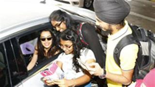 Shraddha Kapoor never misses a chance to give it back to her fans