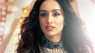 Shraddha Surprises the Baaghi Team