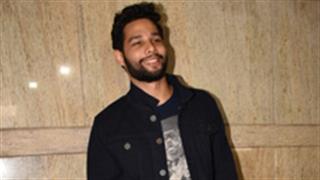 Fan frenzy at its best! Fans guarding Siddhant Chaturvedi at college fest wear ‘Sher Aaya Sher’ T-shirts