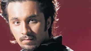 Just like father Shakti, Siddhanth Kapoor likes bad guys