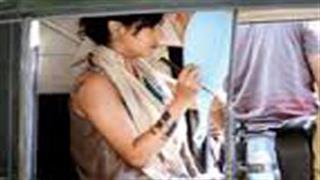 When Sonal Chauhan turned an auto-rickshaw into her vanity van